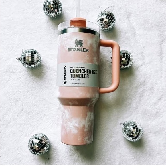 Stanley LIMITED EDITION Quencher H2.0 Tumbler in Peach Tie Dye